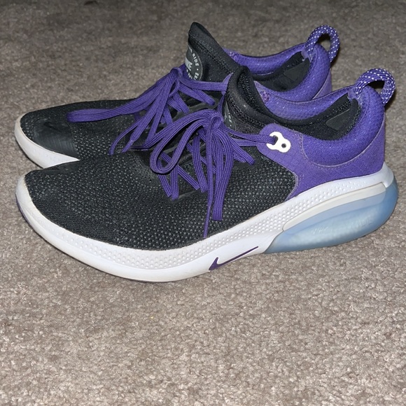 Worn Nike JOYRIDE sneakers - Picture 2 of 5